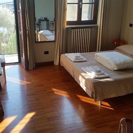 B&B La Bergamina 26 Перо Екстер'єр фото